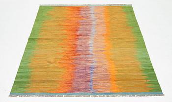 A kilim carpet, ca 253 x 180 cm.