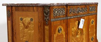 BYRÅ, gustaviansk stil, 1900-talets första hälft.