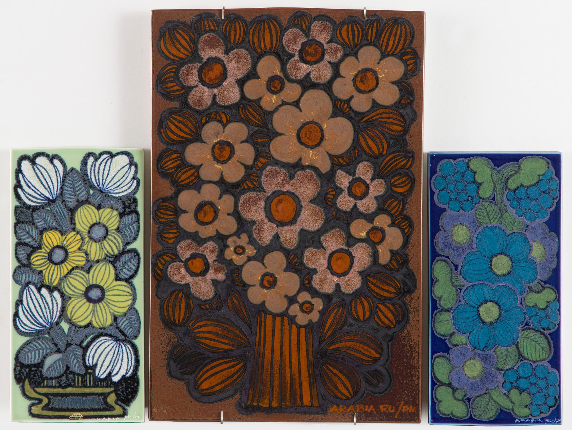 Raija Uosikkinen, three 1970s ceramic wall plaques, Arabia, Finland.