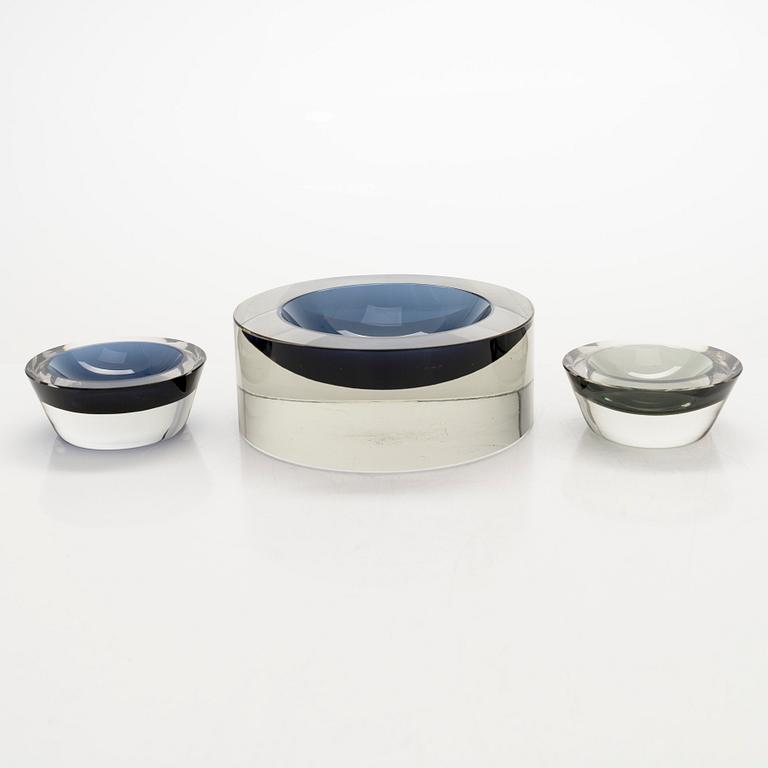 Saara Hopea, konstglas/skålar, 3 st, modell SH 117 och SH 144, signerade S. Hopea Nuutajärvi Notsjö -62, -63, -65.