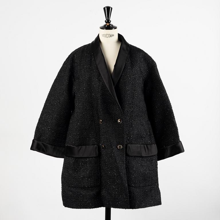 Chanel, bouclé jacket, size Fr 38.