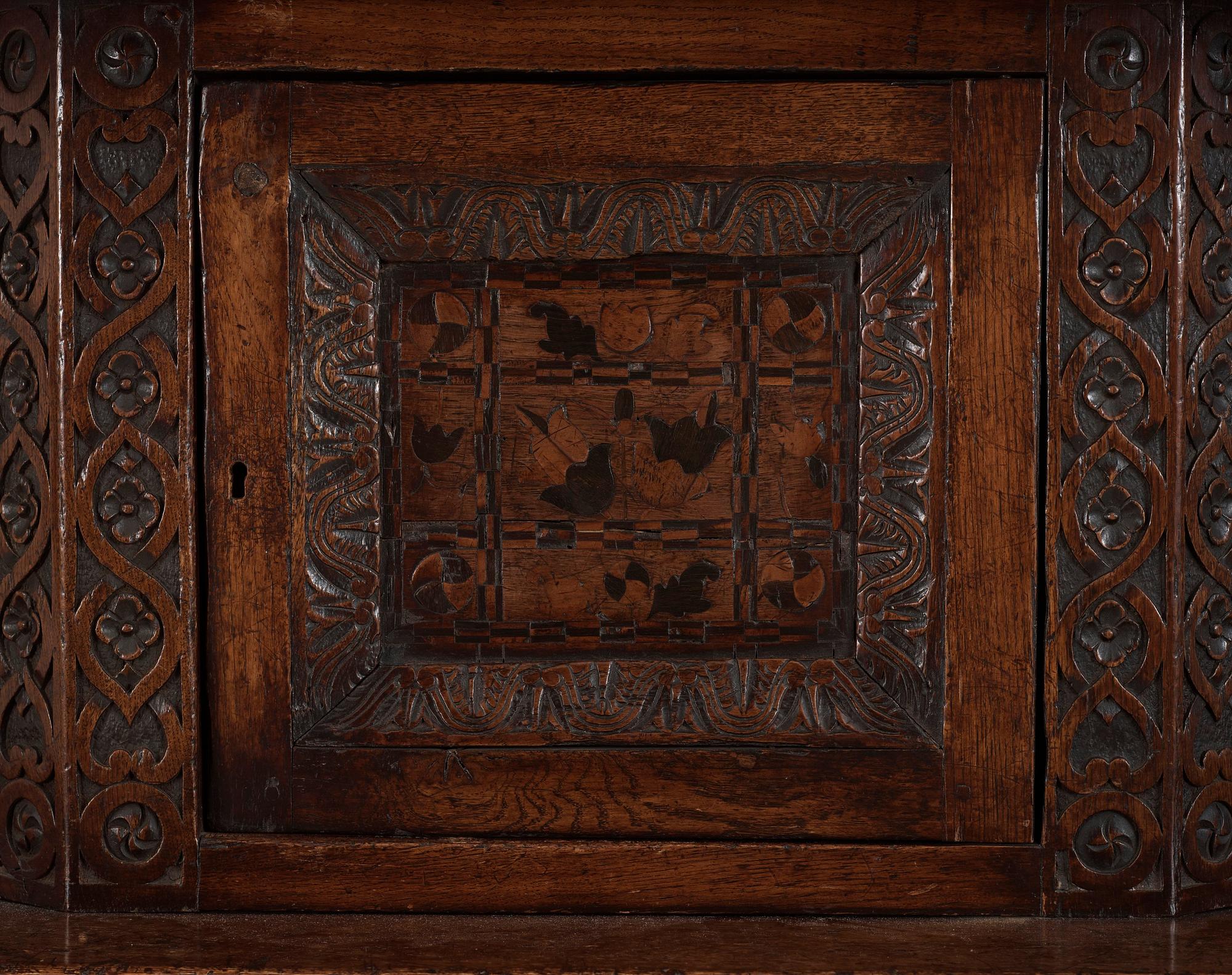 STOLPSKÄNK. England, 1600-tal.