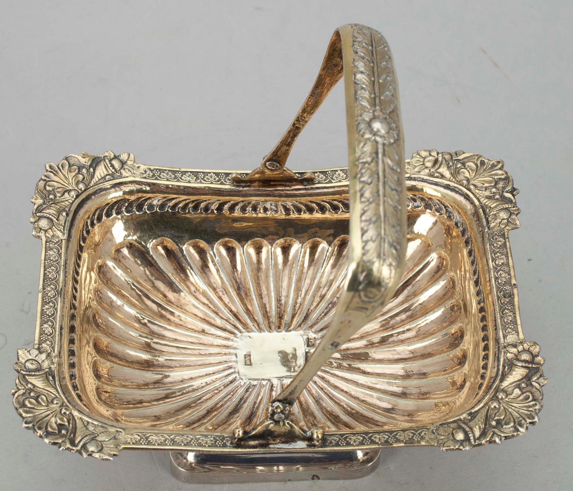 KARAMELLSKÅL, silver, Moskva, ca 1850. Tot vikt ca 165,4 gr.