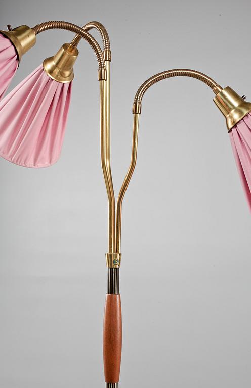 GOLVLAMPA, omkring 1900-talets mitt.