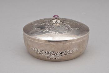 ASK, silver, W A. Bolin, Stockholm, 1918. Vikt ca 198g.