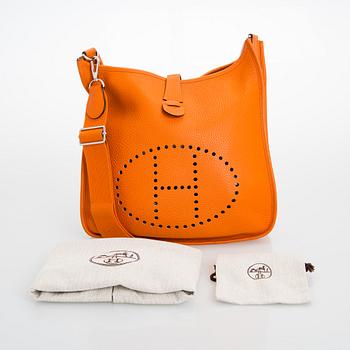 Hermès, 'Evelyne poche III 33' bag.