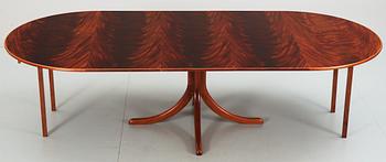 A Josef Frank mahogany dinner table, Svenskt Tenn, model 771.