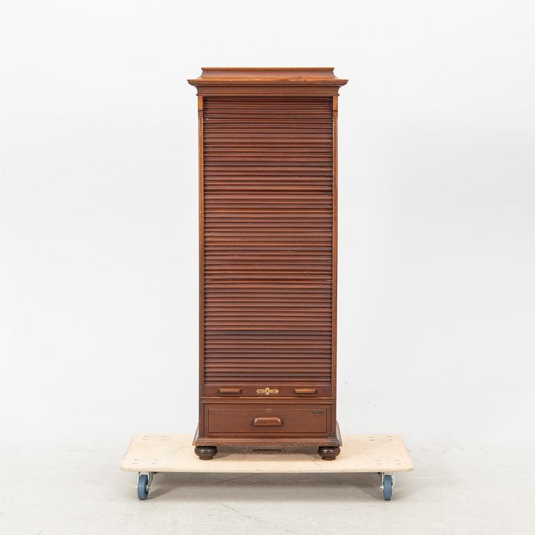 Jalusiskåp tidigt 1900-tal Åtvidaberg.