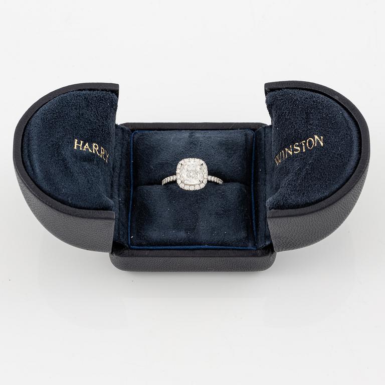 Harry Winston, Ring "The One", platinum with cushion-shaped diamond 1.53 ct.