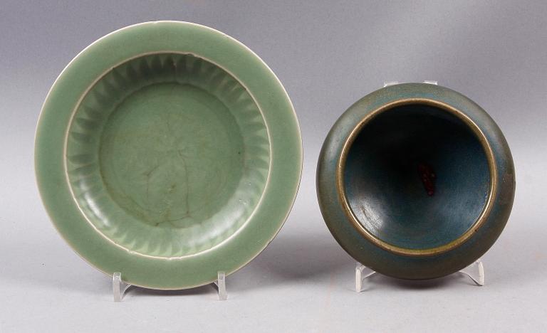 KRUKA SAMT SKÅLFAT, keramik, Kina.