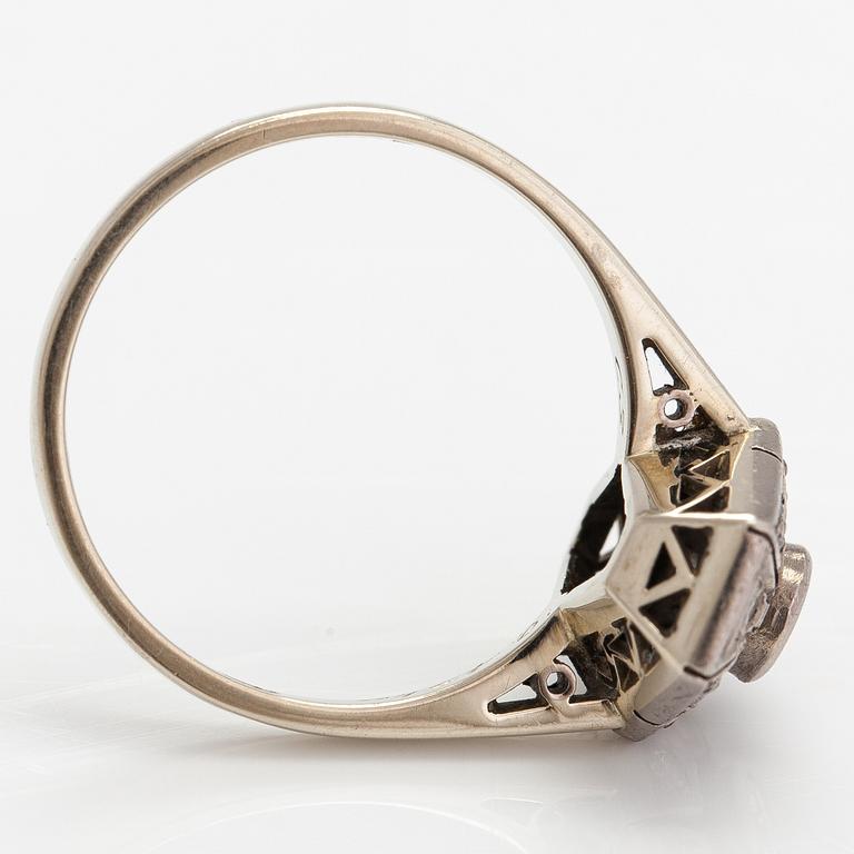 A necklace, ring and earrings, 14K gold and diamonds ca. 0.92 ct in total. Westerback, Helsinki 1964-1973.
