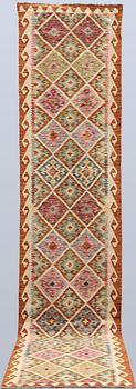 A Kilim runner, approx. 388 x 85 cm.