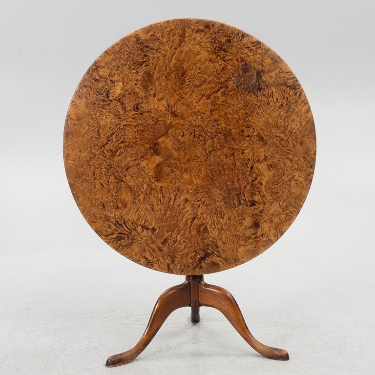 A burr alder tilt-top table by A. J. Rosendahl (master active in Arboga 1762-1836).