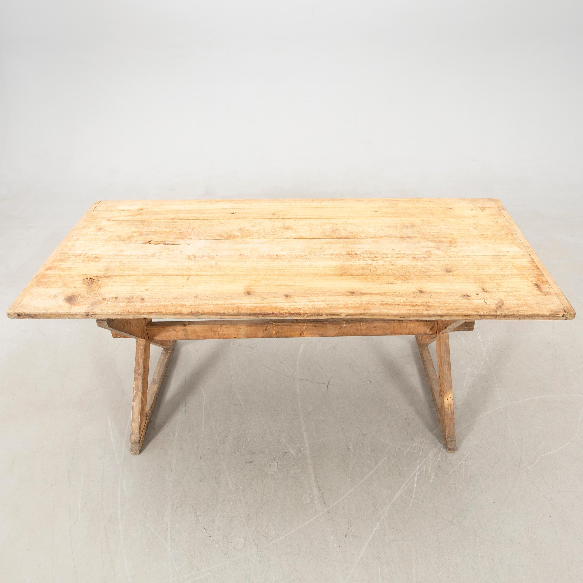 Table, first half of the 20th century.