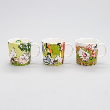 Muumimukeja, 12 kpl, ja kannu, posliinia, Moomin Characters, Arabia.