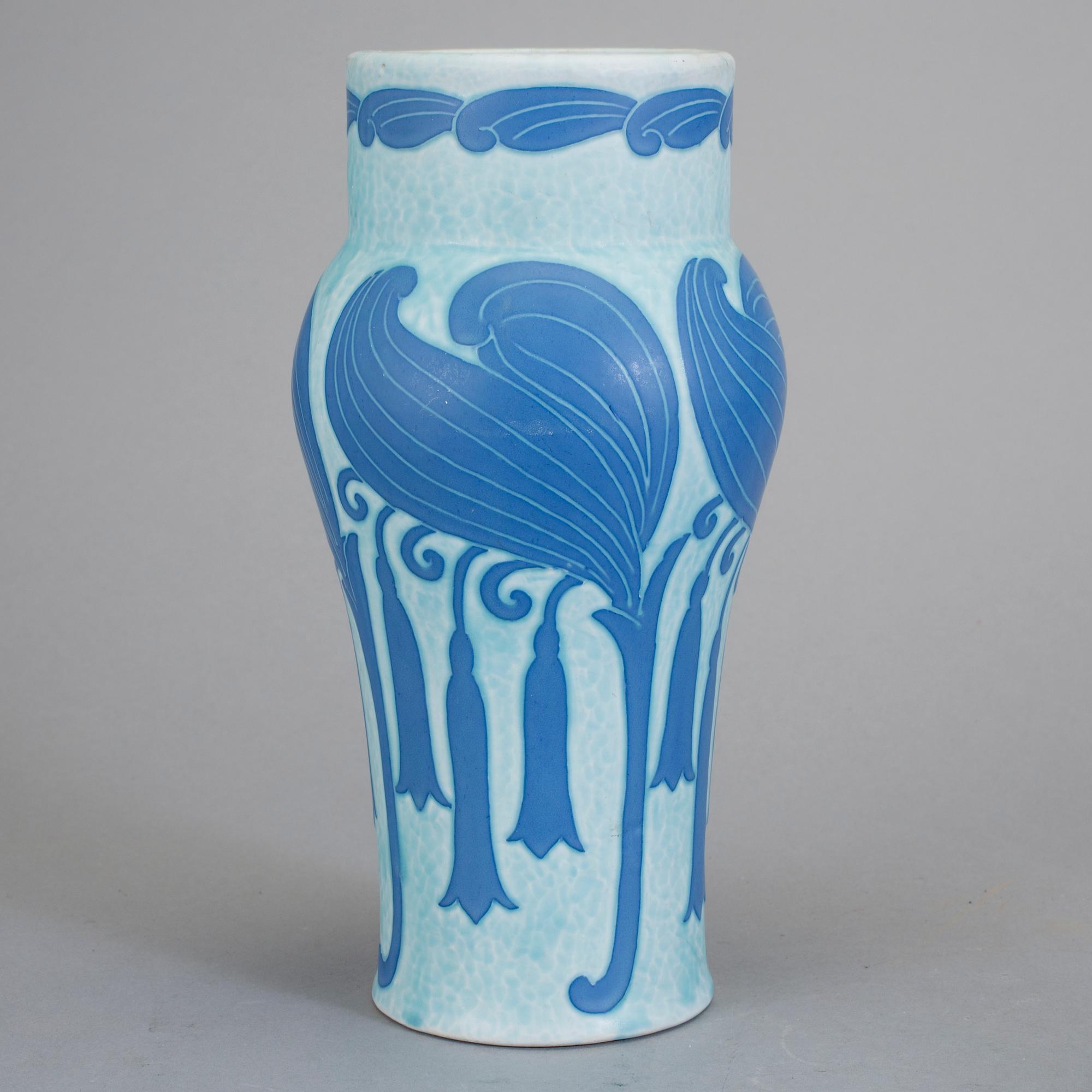 VAS, flintgods, sgrafitto, Josef Ekberg, Gustavsberg, signerad och daterad 1925.