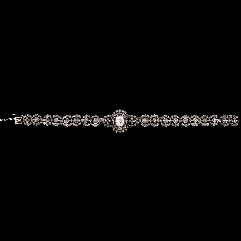 A rose- and antique cut diamond bracelet, center stone. app. 1.50 cts.