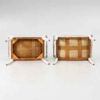 Taburetter, 2 st snarlika, tidigt 1900-tal.