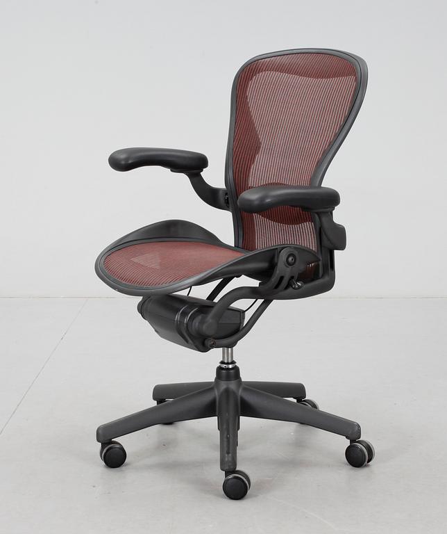 SKRIVBORDSSTOL, "Aeron", Donald Chadwick o William Stumpf, Herman Miller, 1998.