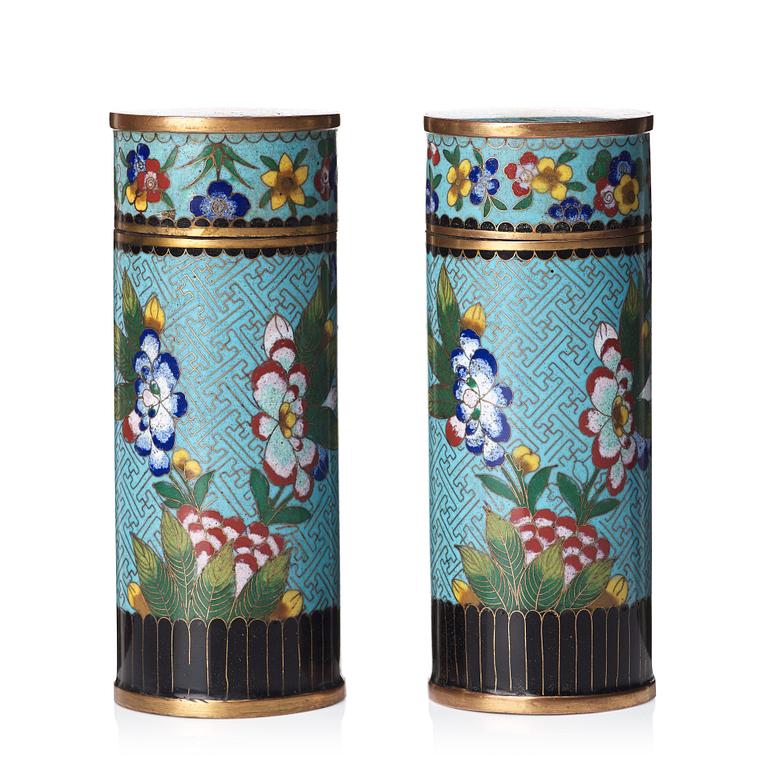 A set of two cloisonné boxes with cover, Qing dynastin 19th Century.