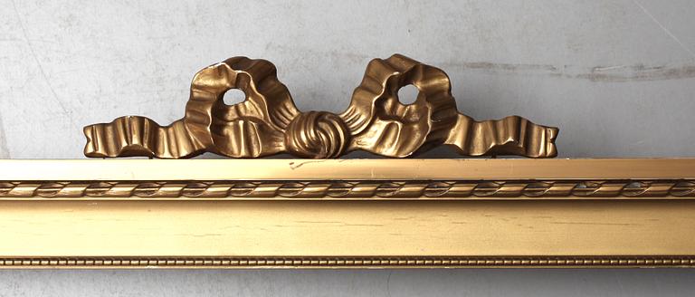 KORNISCHER, ett par, gustaviansk stil, 1900-tal.