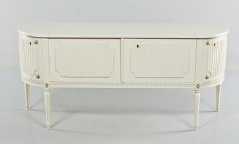 SIDEBOARD, gustaviansk stil, 1900-talets andra hälft.