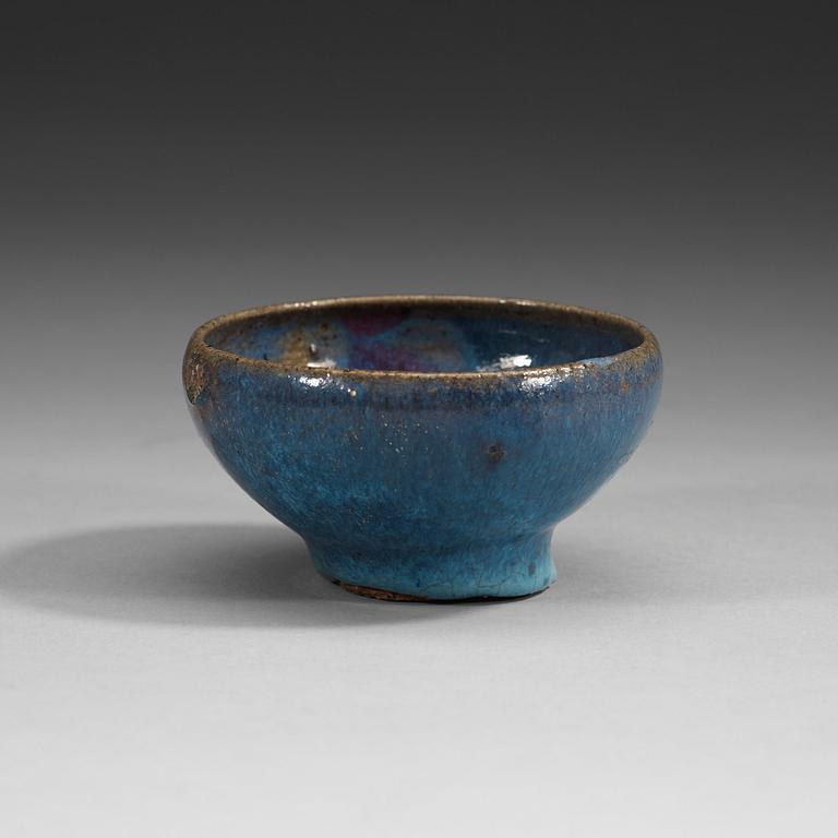 A Jun glazed bowl, Song dynasty (960-1279).