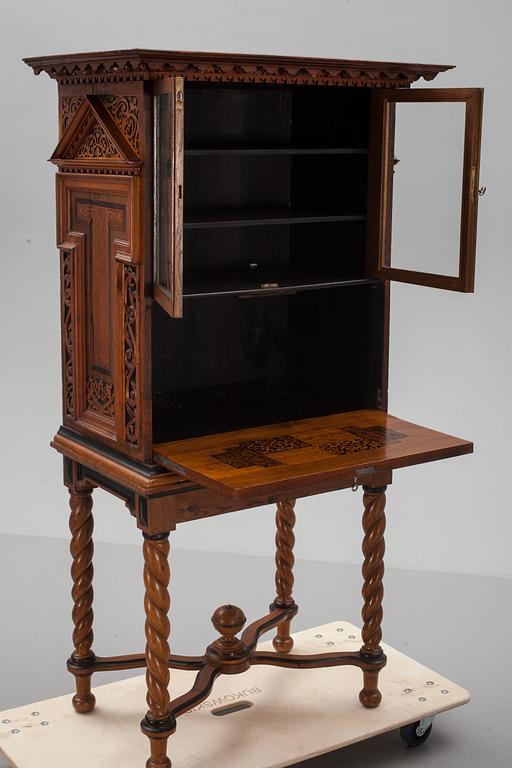 BARSKÅP, renässansstil. 1800-tal.