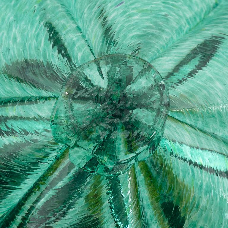 Gunnel Sahlin, glasfrukter, 3 st, med fat, Kosta Boda Artist Collection, signerade.