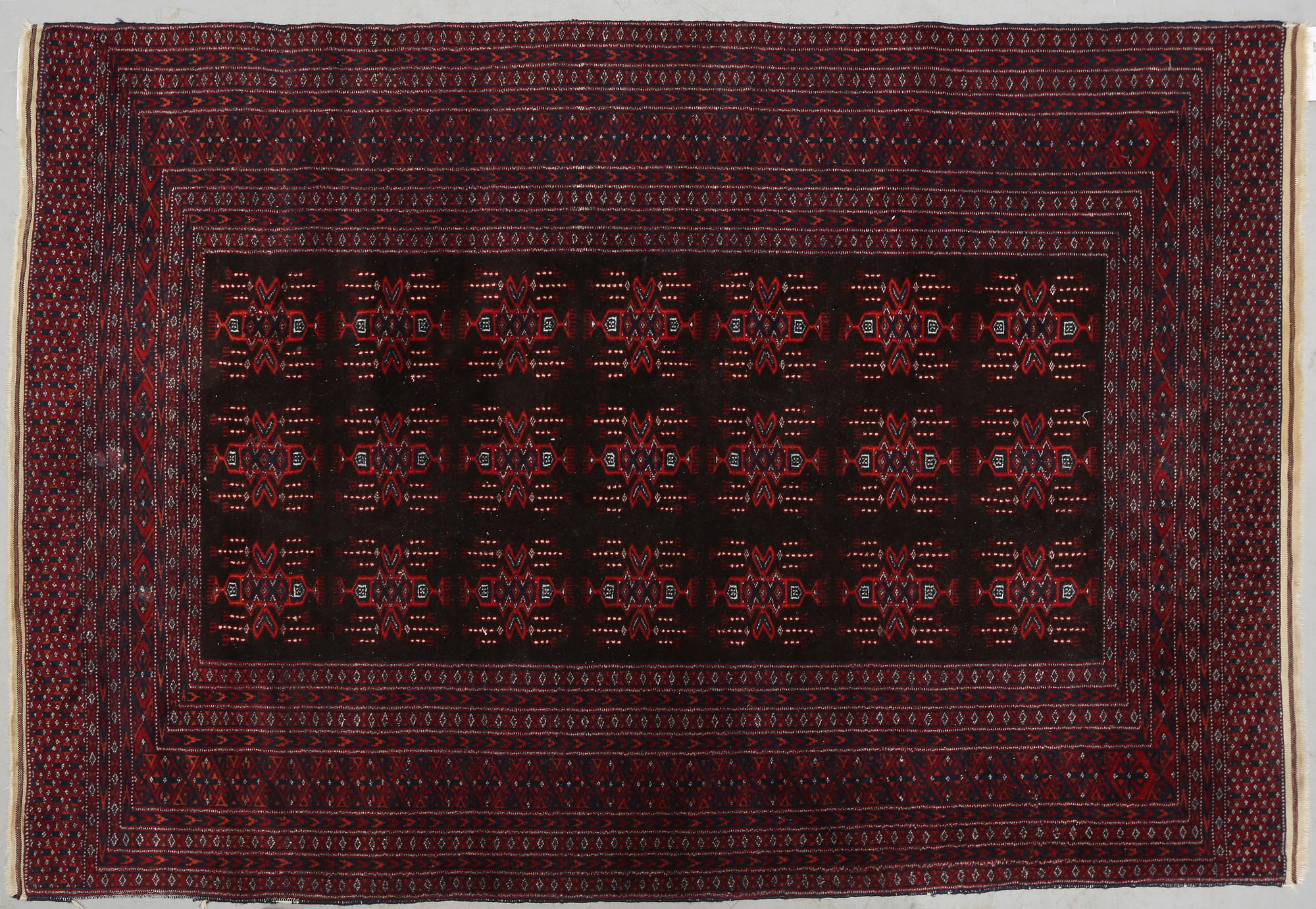 MATTA, troligen Turkmen, ca 182x126 cm.