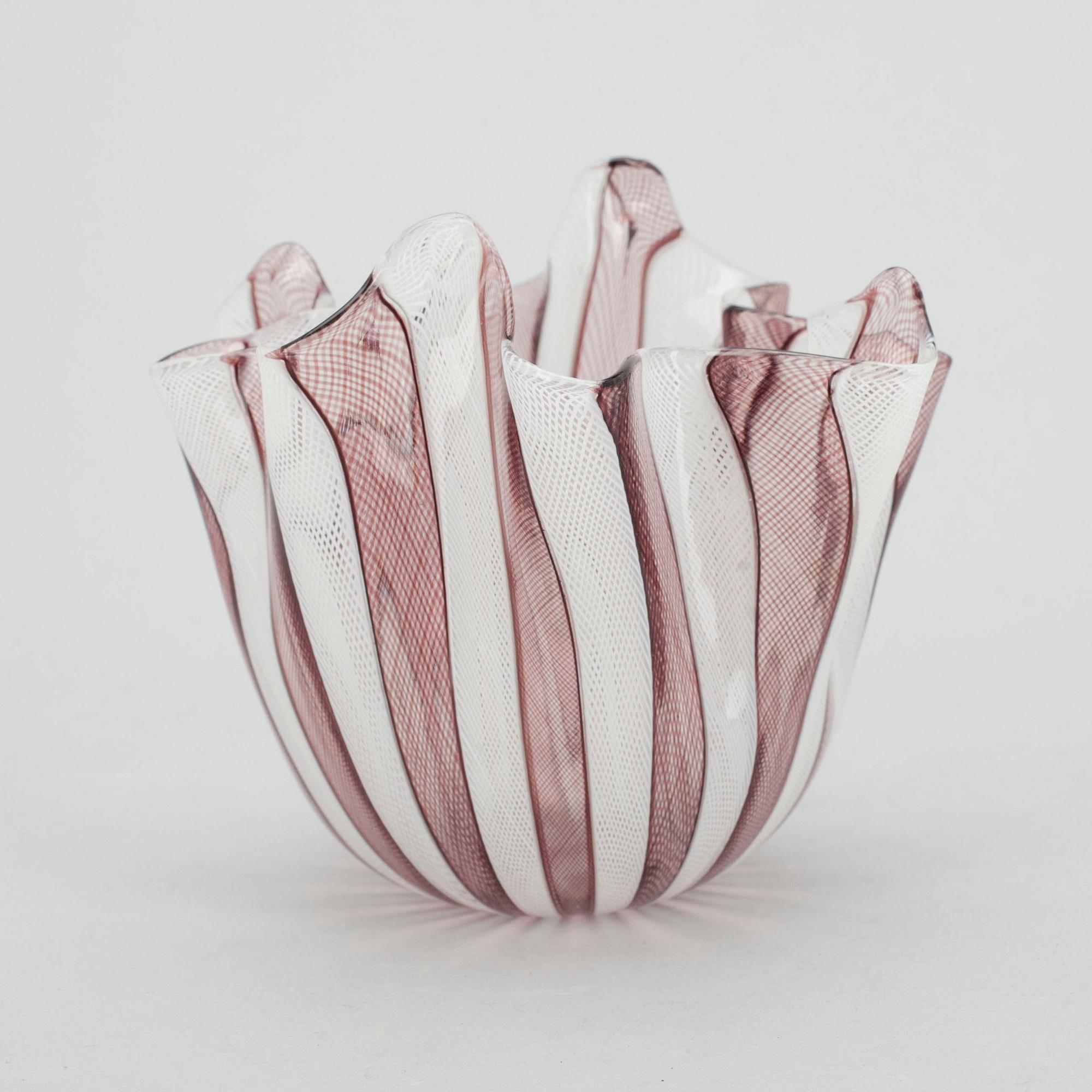 VAS, glas, Fulvio Bianconi och Paolo Venini, Murano, Italien. Otydlig signering.