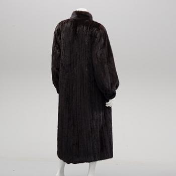 A mink fur coat from Saga Mink, Karl Lindblom, circa size M.