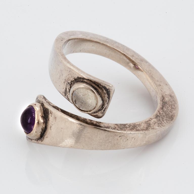 SVEN-ERIK HÖGBERG, Ring + Armring, silver med cabochonslipade stenar.