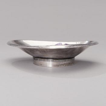 a silver bowl and a beaker with amethyst decor, mark of Reijo Sirkeoja, Hopeataidetakomo, Tampere Finland 1964-65.