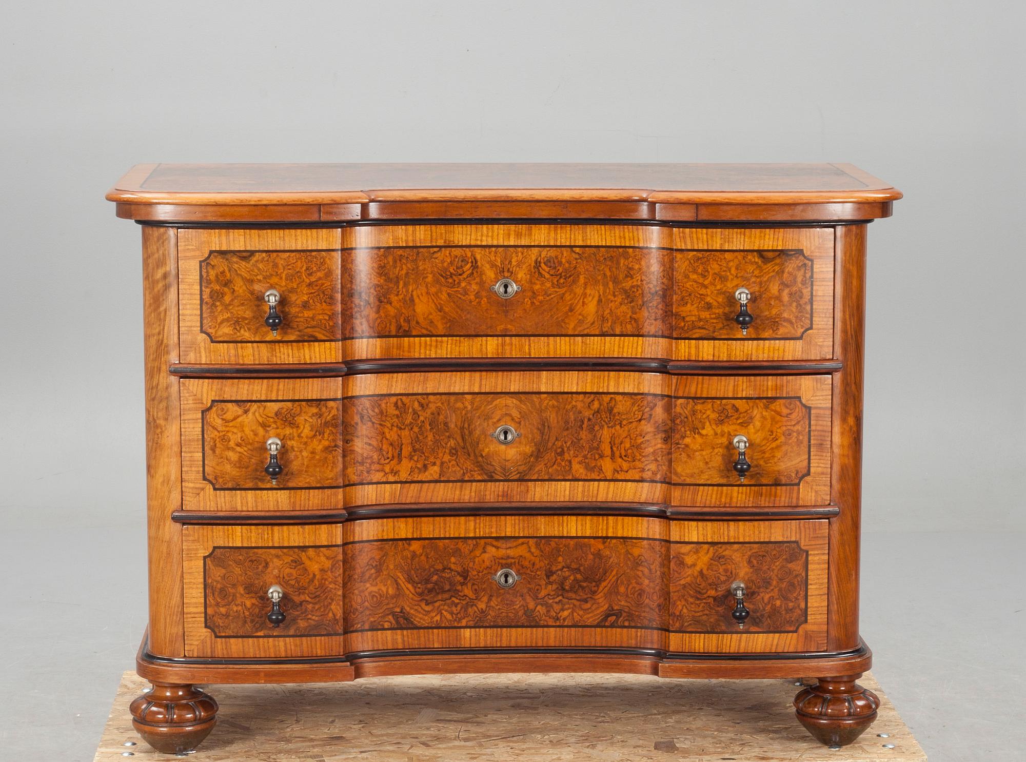 BYRÅ, barockstil, 1800-talets andra hälft.