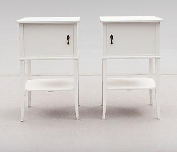 SÄNGBORD, 1 par, 1900-talets första hälft.