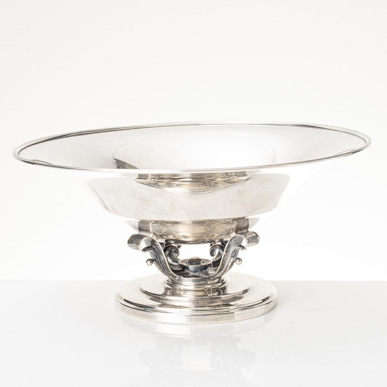A silver bowl, C.G.Hallberg, Stockholm, Sweden, 1936.