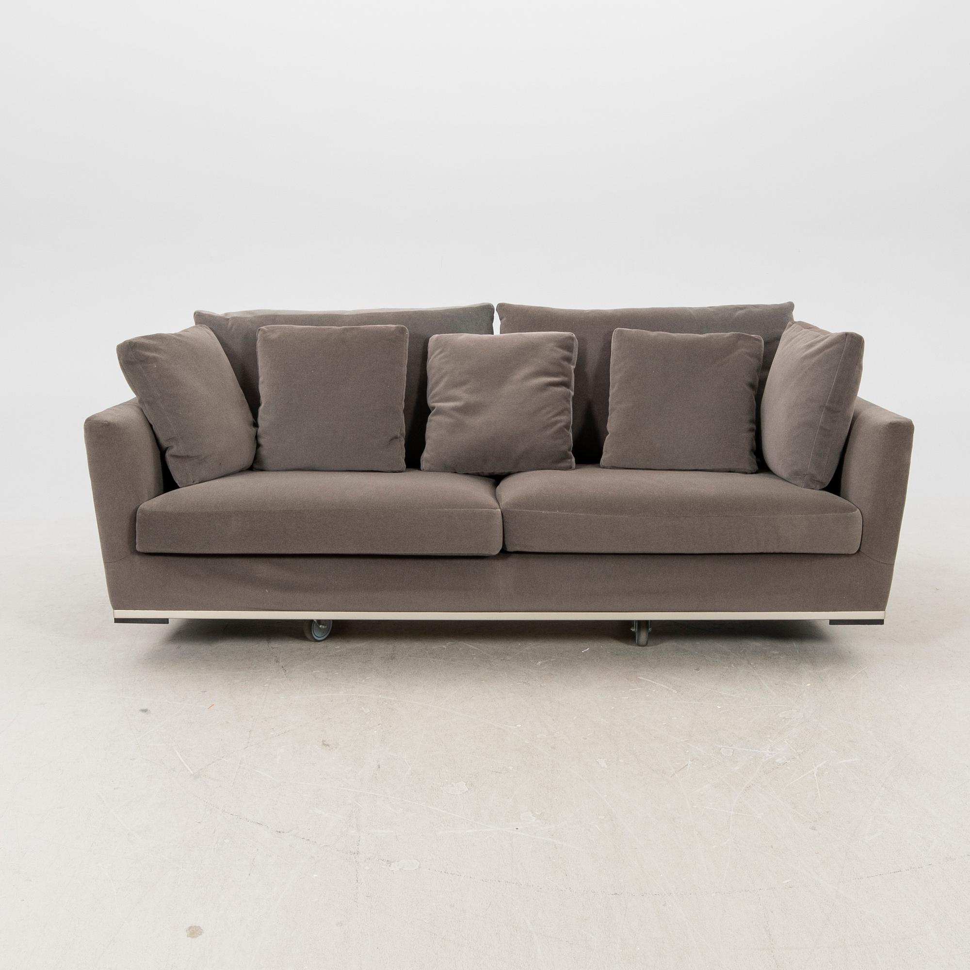 A 'Omnia' sofa by Antonio Citterio for Maxalto Italy.
