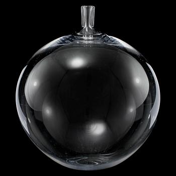 VAS, glas "Äpplet", Ingeborg Lundin, Orrefors, 1900-talets andra hälft.