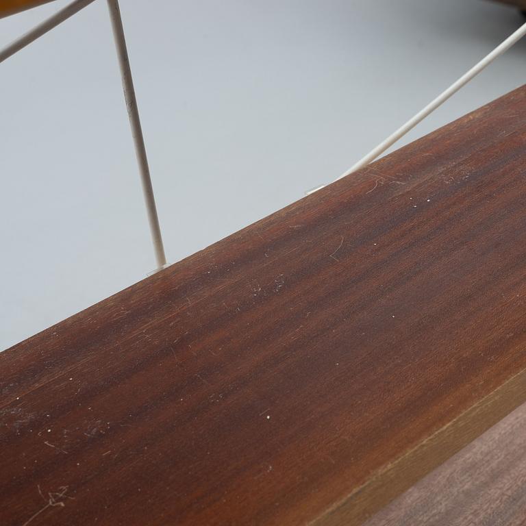 Nils Strinning, bokhylla, "String", 1900-talets andra hälft.