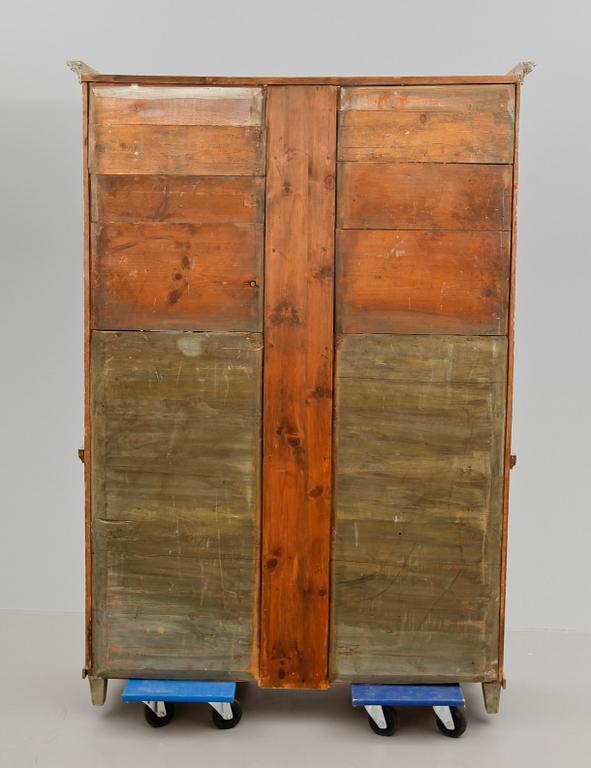 BOKSKÅP, sengustaviansk, 1800-talets första hälft.