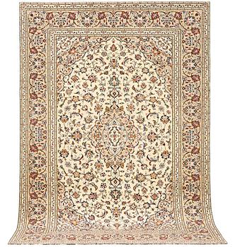 A Keshan carpet, c. 295 x 197 cm.