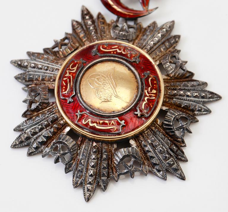 KRASCHAN, Medjijorden, silver och emalj, Turkiet före 1923. Vikt ca 34 gram.