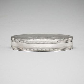 SNUSDOSA, silver, Nils Limnelius, Stockholm, 1804. Vikt ca 70g.