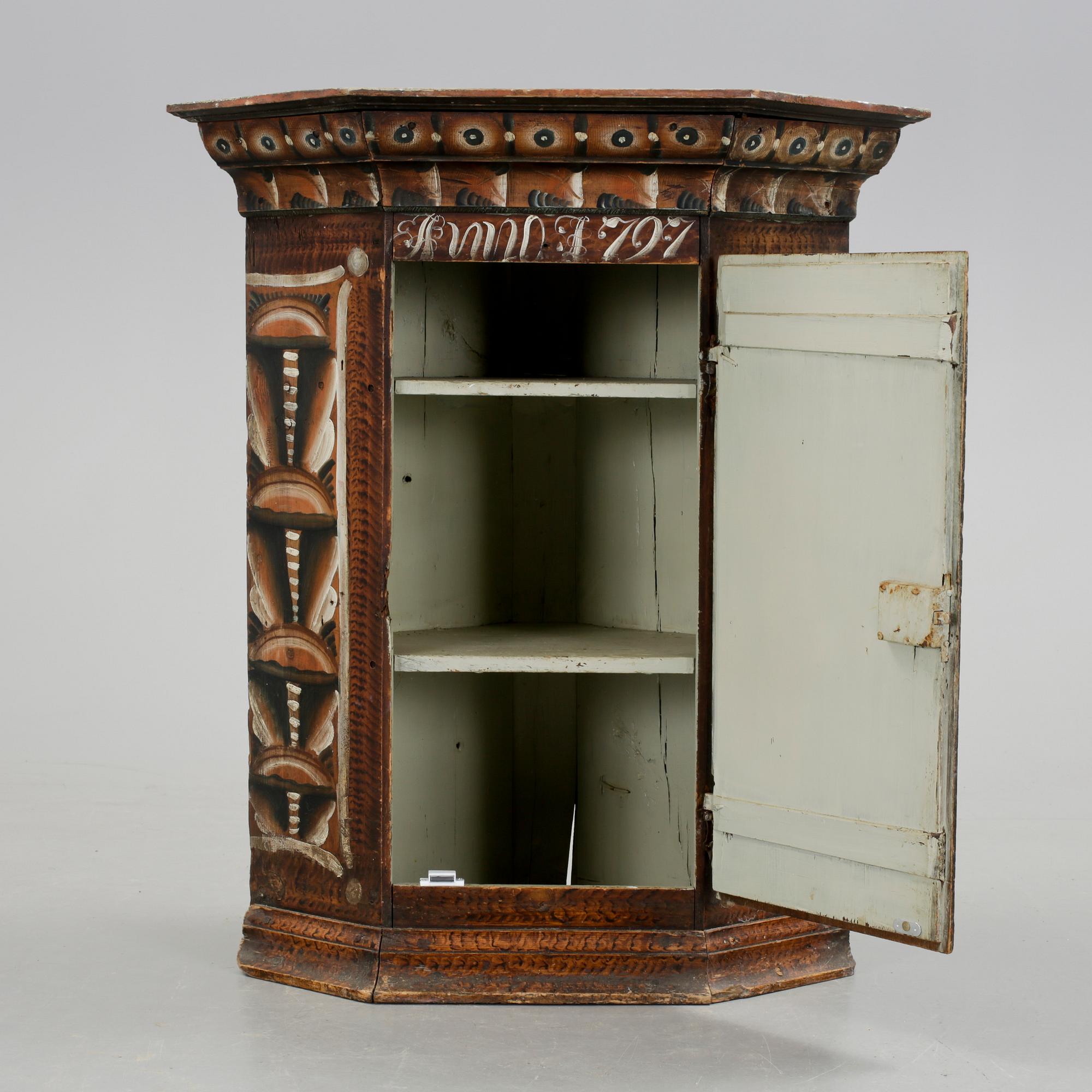 HÄNGSKÅP, allmoge, bär datering Anno 1797.