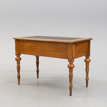 SKRIVBORD, nyrenässans, 1800-talets andra hälft.