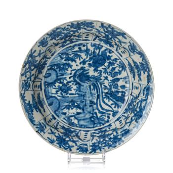 1303. A blue and white Swatow dish, Ming dynasty (1368-1644).