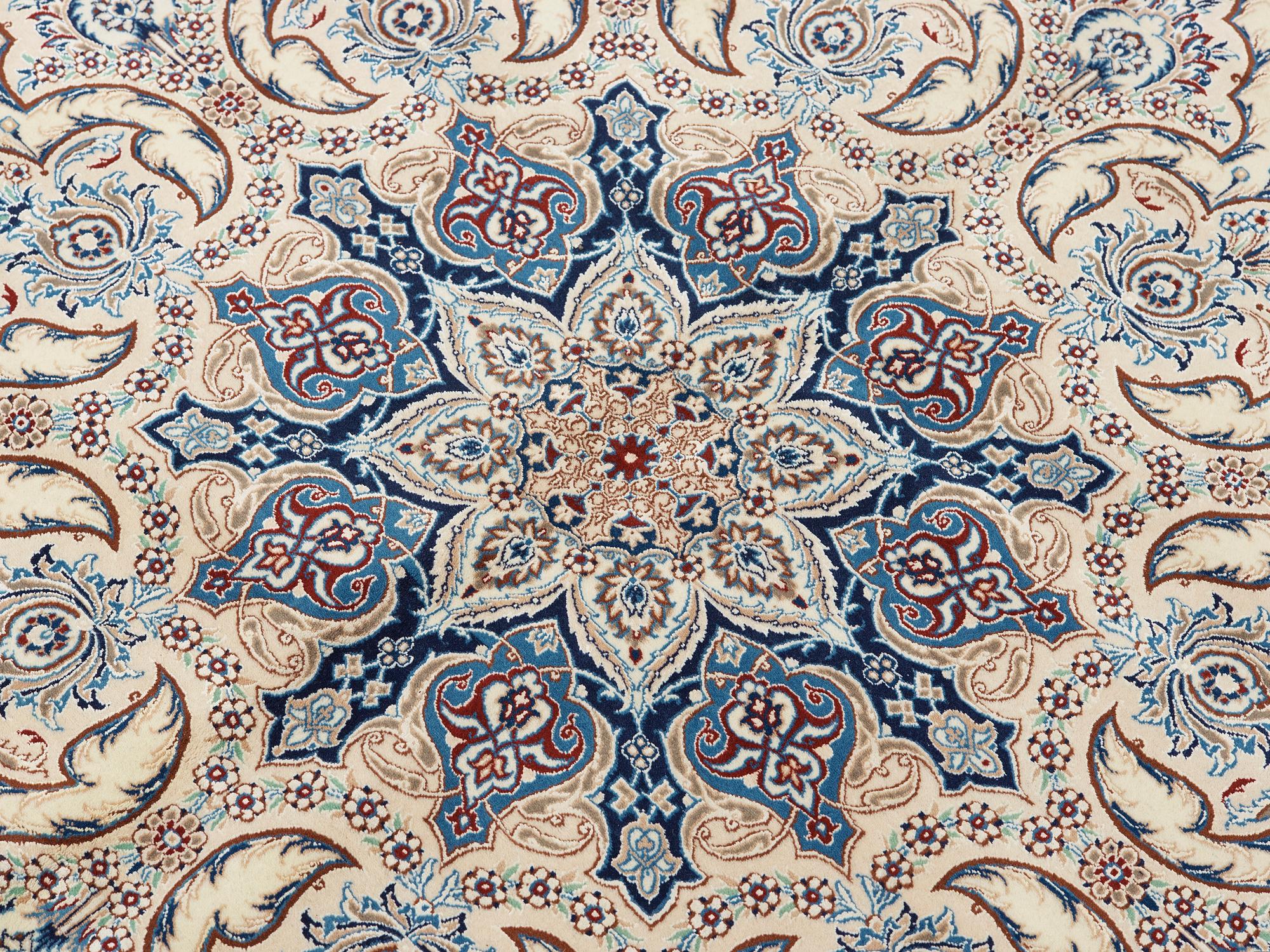 A part silk Nain with 6 LAA, signed Ali Talebi. Around 390 x 300 cm.