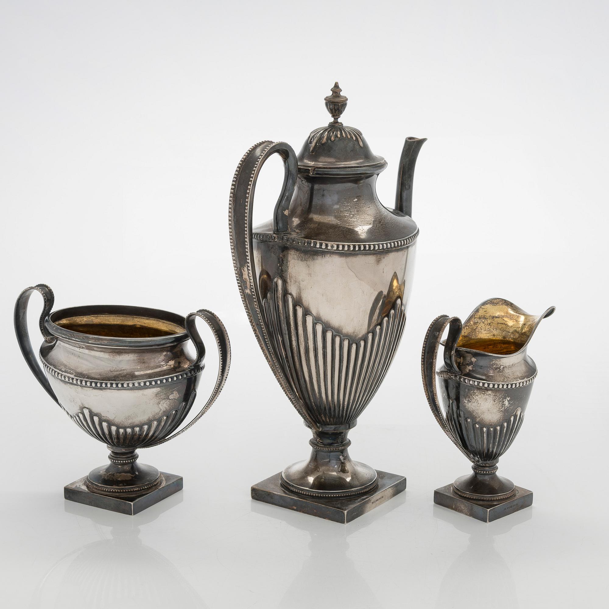 Kahvikalusto 3 osaa, hopea, Suomi 1919-20.