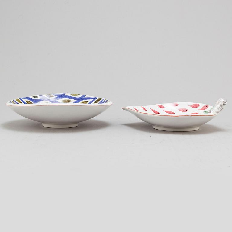 STIG LINDBERG, two faiance dishes, from Gustavsberg Studio.